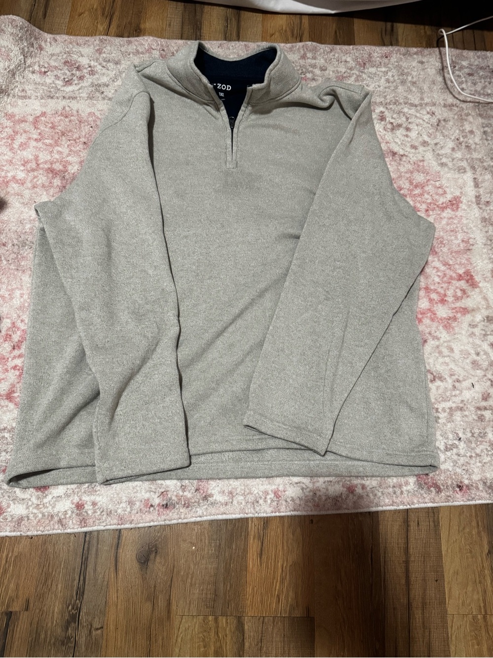 Izod Men's Heather Light Gray Half-Zip Pullover